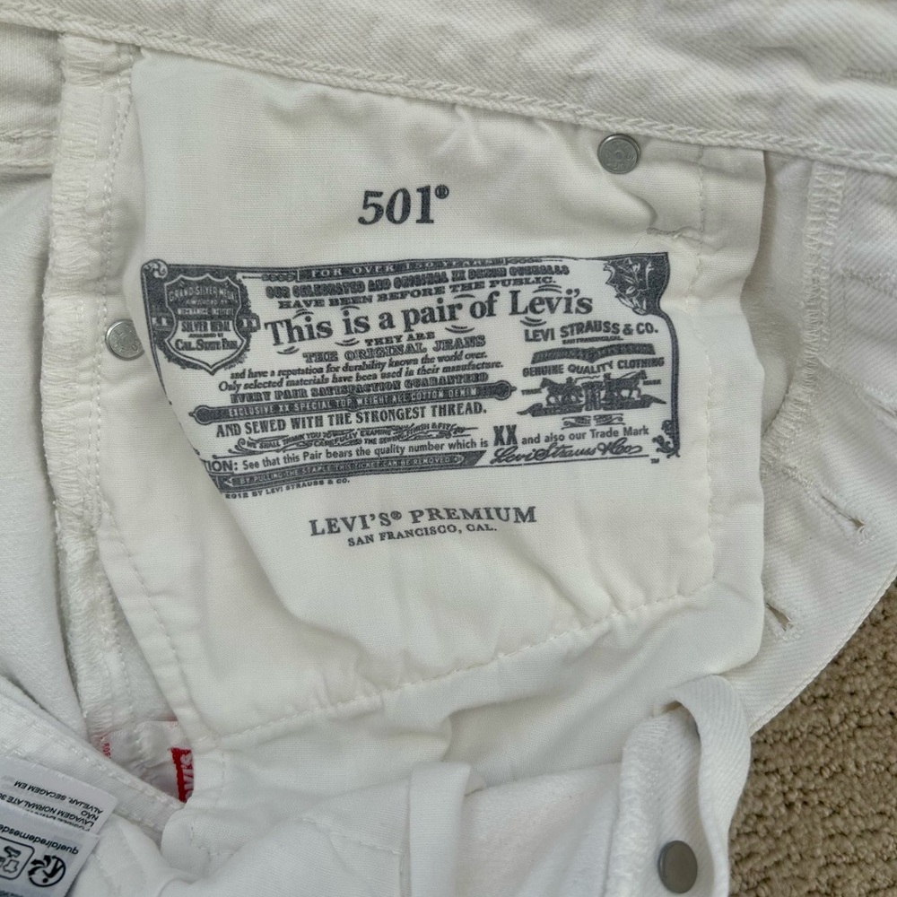 Levi’s 501 White Jeans 28x32 - Picture 11 of 11